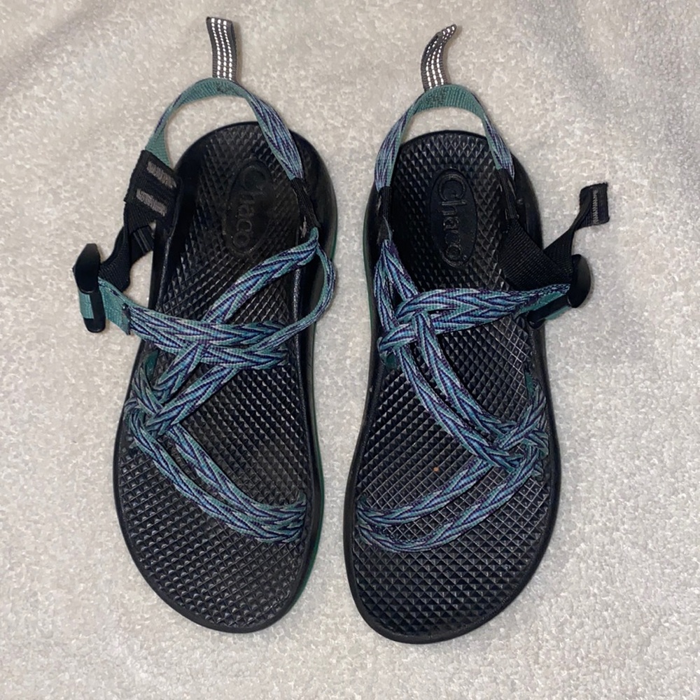 CHACO SANDAL SIZE 4
